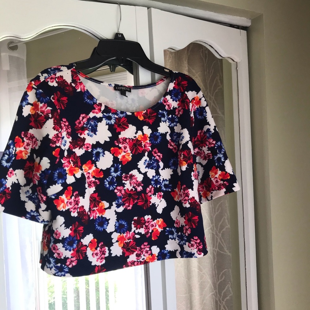 Crop top(express)